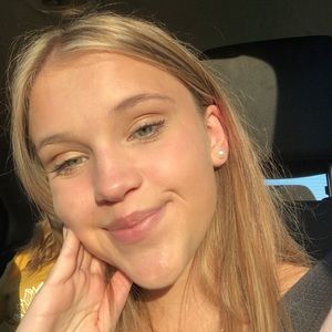 Meet your Posher, Hailey